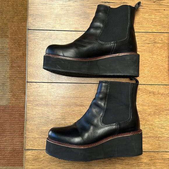 EUC w/ box! Size 9 - Diba True She Nah Platform Boots Black - Picture 2 of 4